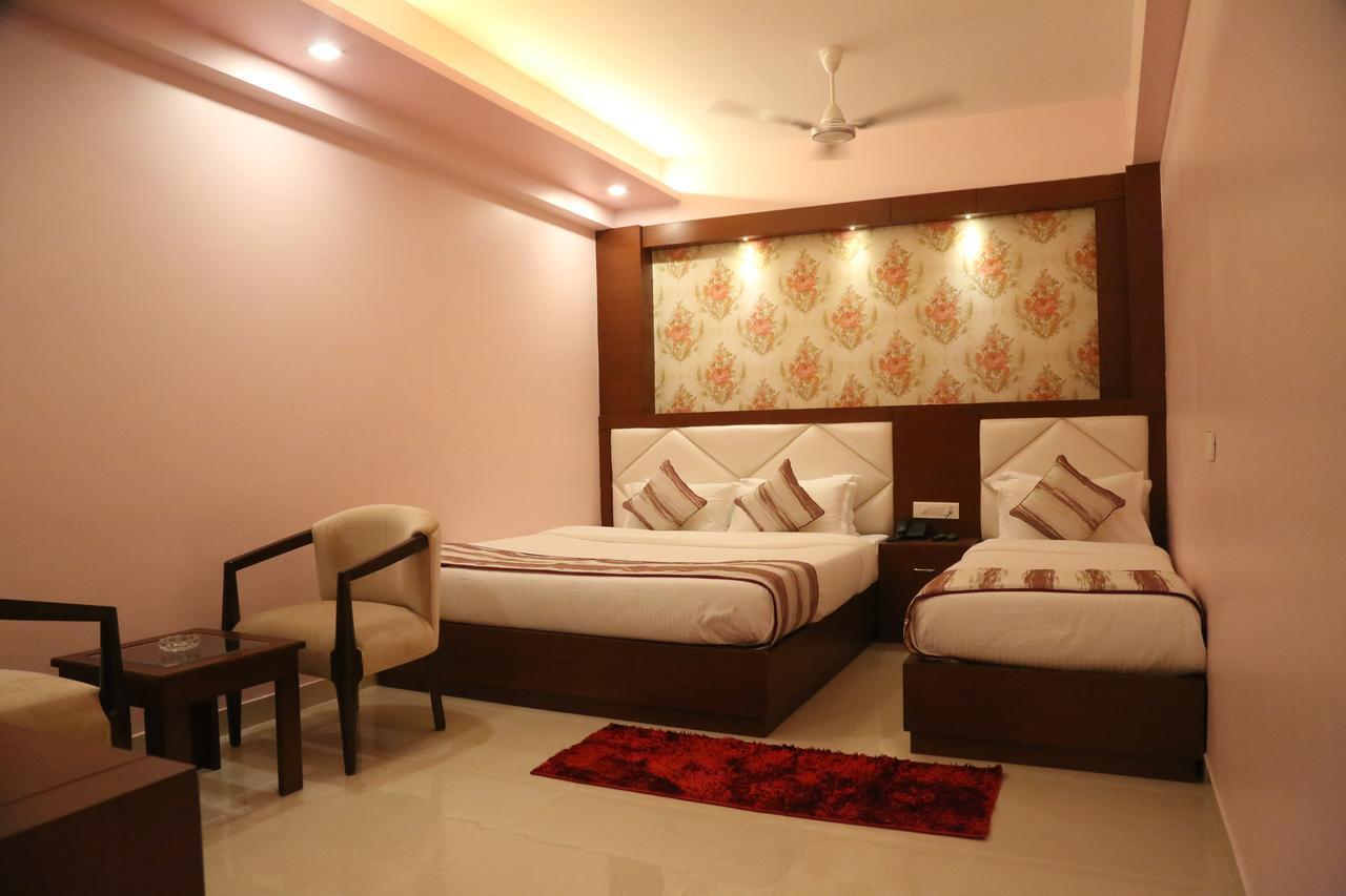 Hotel Varanasi Inn 4*