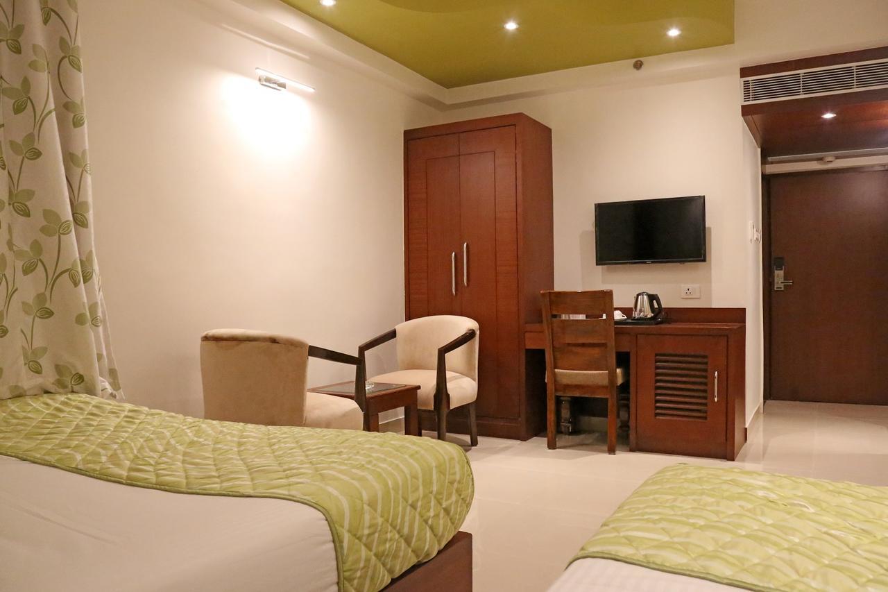 Hotel Varanasi Inn Hotel 4*